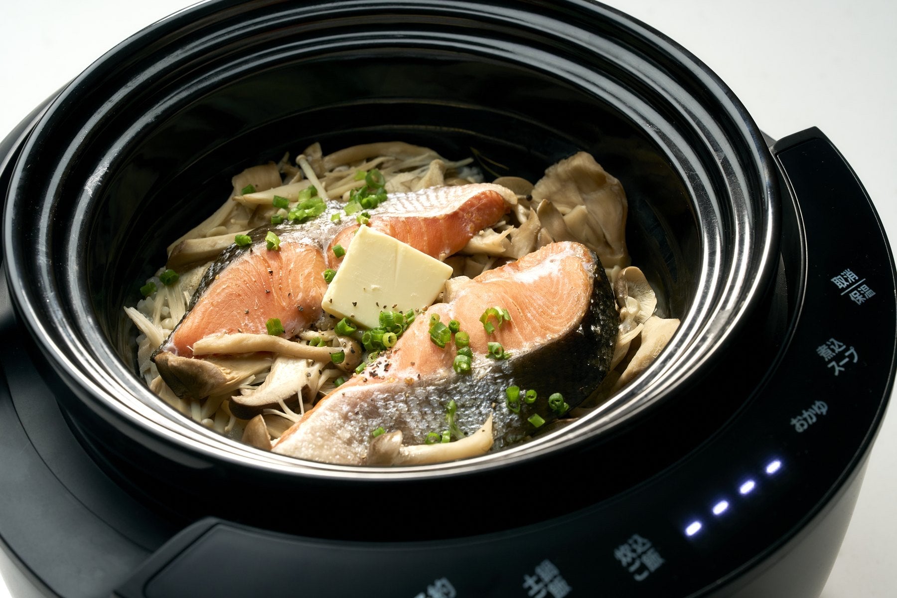 KAMANO DONABE 4合モデルで仕上げる料理